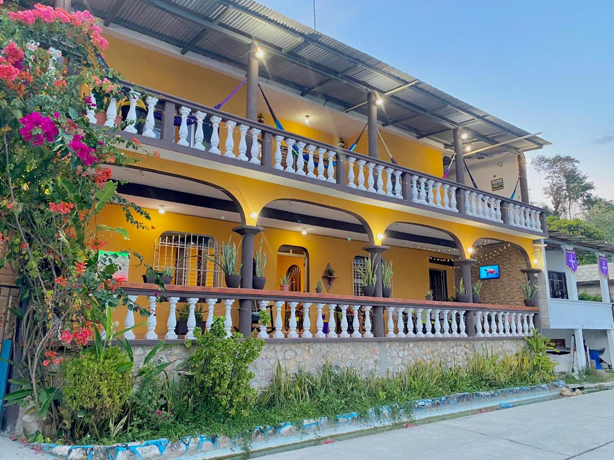 Hotel San Miguel Flores Exterior photo
